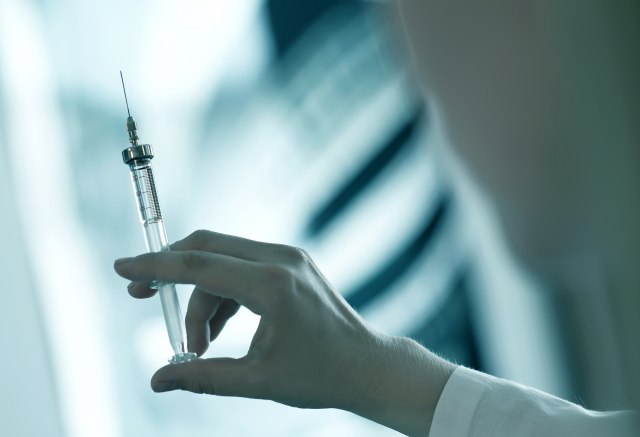Rusija pauzirala vakcinisanje volontera